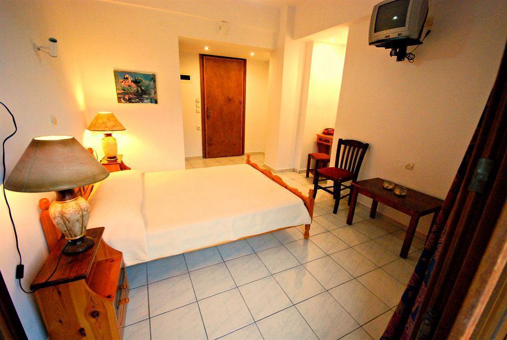 Hotel Agnadi - Horefto Buitenkant foto