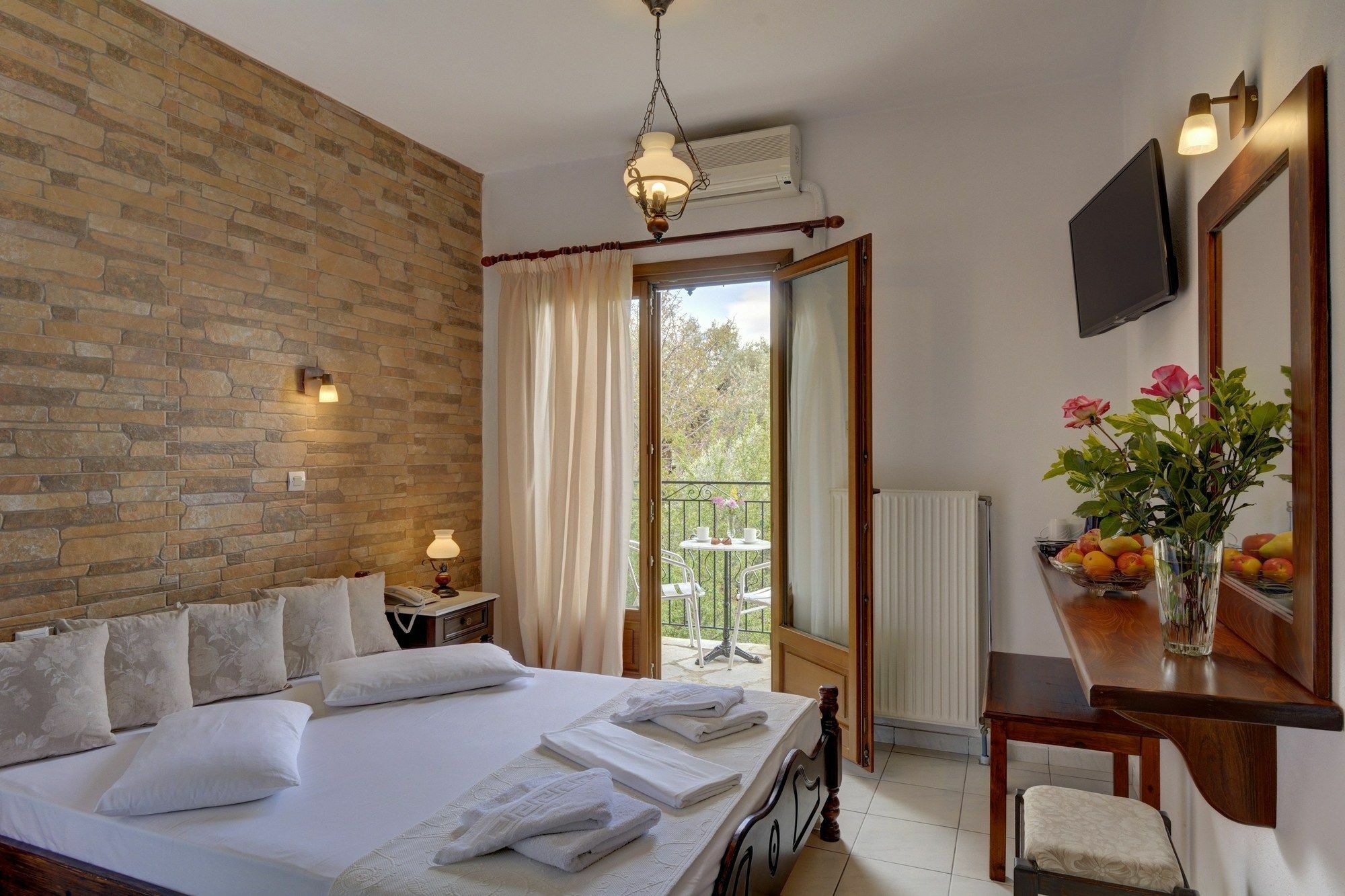Hotel Agnadi - Horefto Buitenkant foto