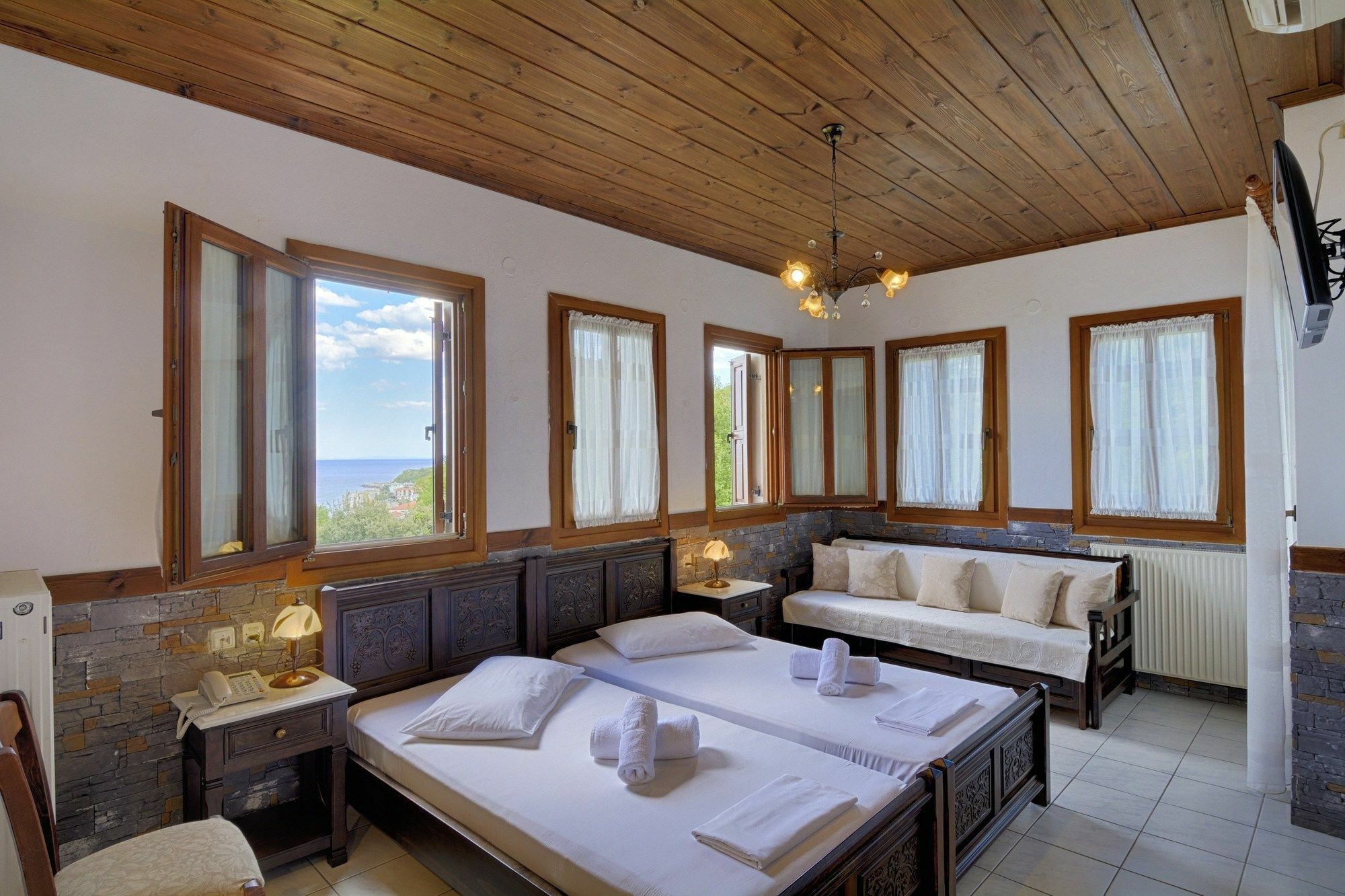Hotel Agnadi - Horefto Buitenkant foto